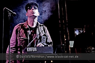 kmfdm04