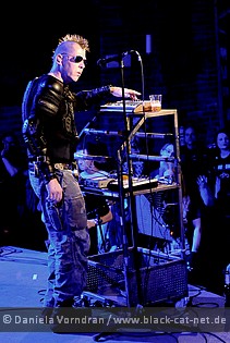 kmfdm6