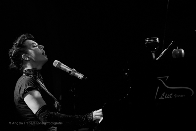 amandapalmer06