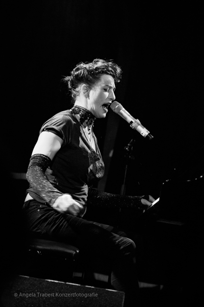 amandapalmer15