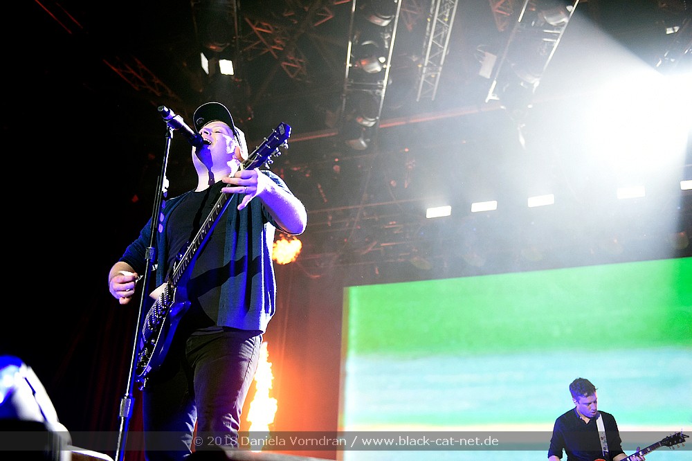 Reflections of Darkness - Music Magazine - Gallery: Fall Out Boy ...