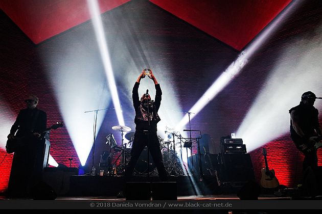 Reflections of Darkness - Music Magazine - Live Review: Peter Murphy ...