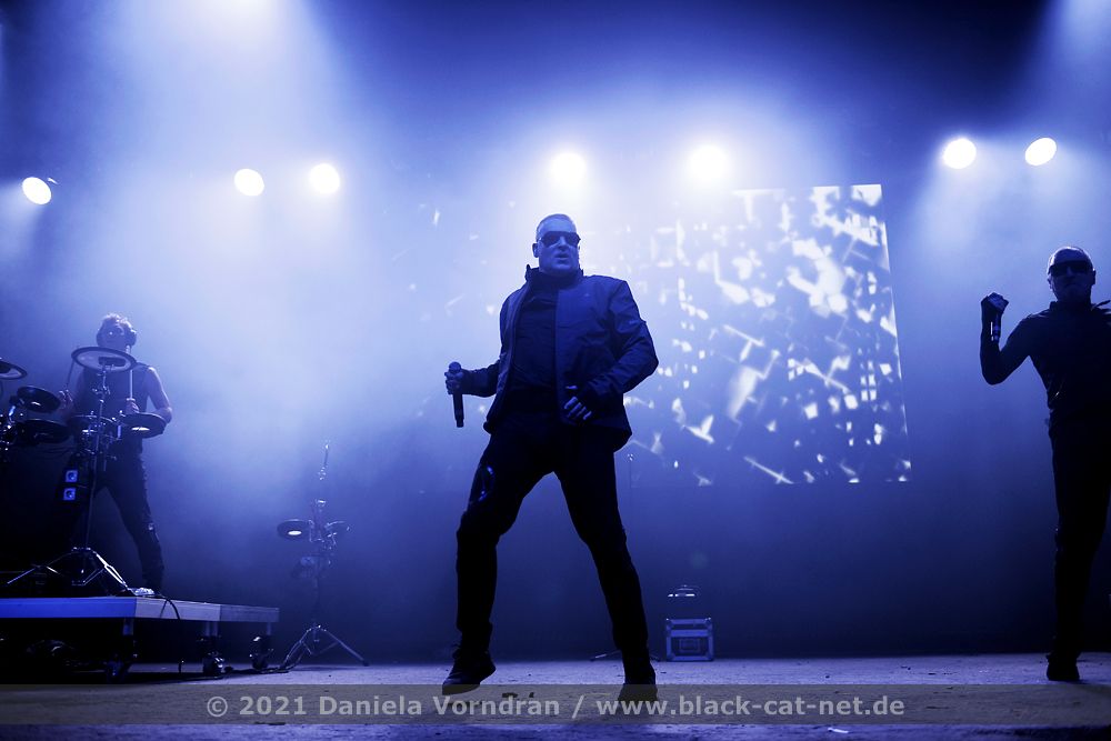 14 front242 D4S9000 klein
