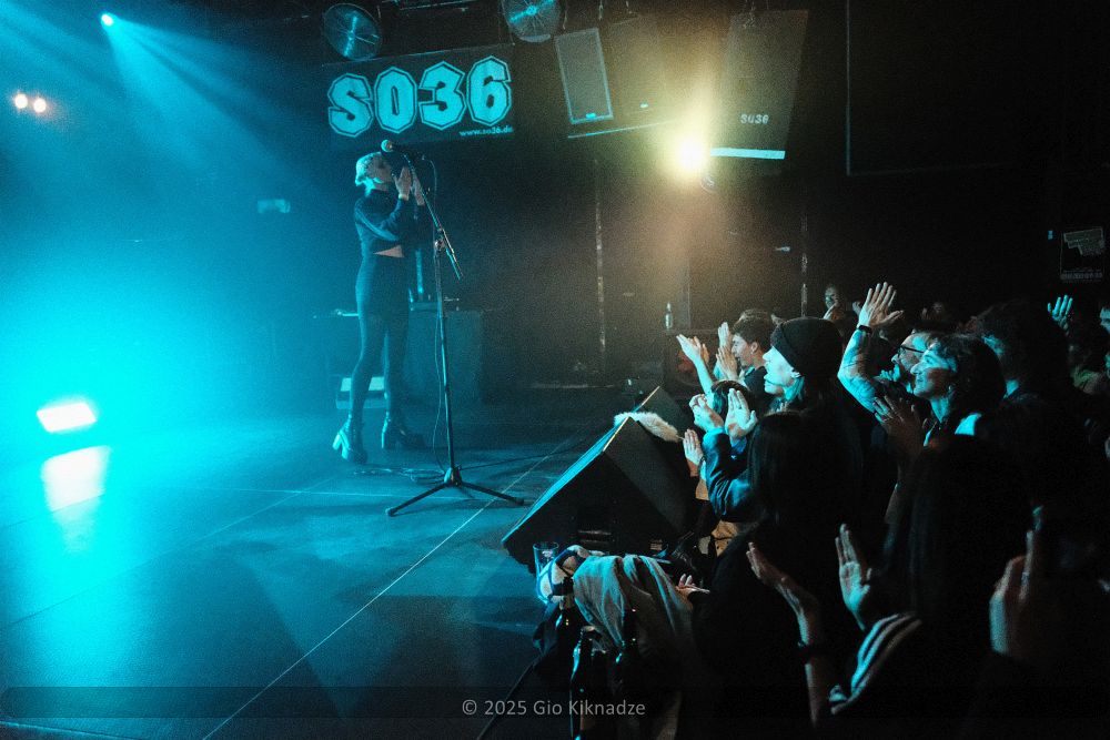 mollynilsson byGioKiknadze 04