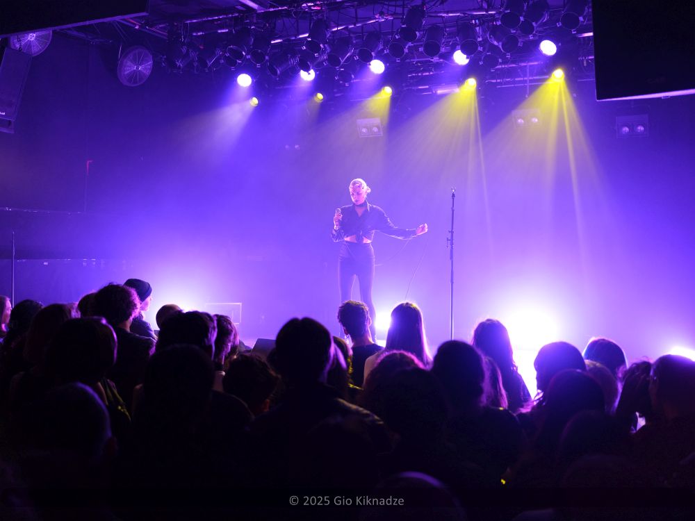 mollynilsson byGioKiknadze 10