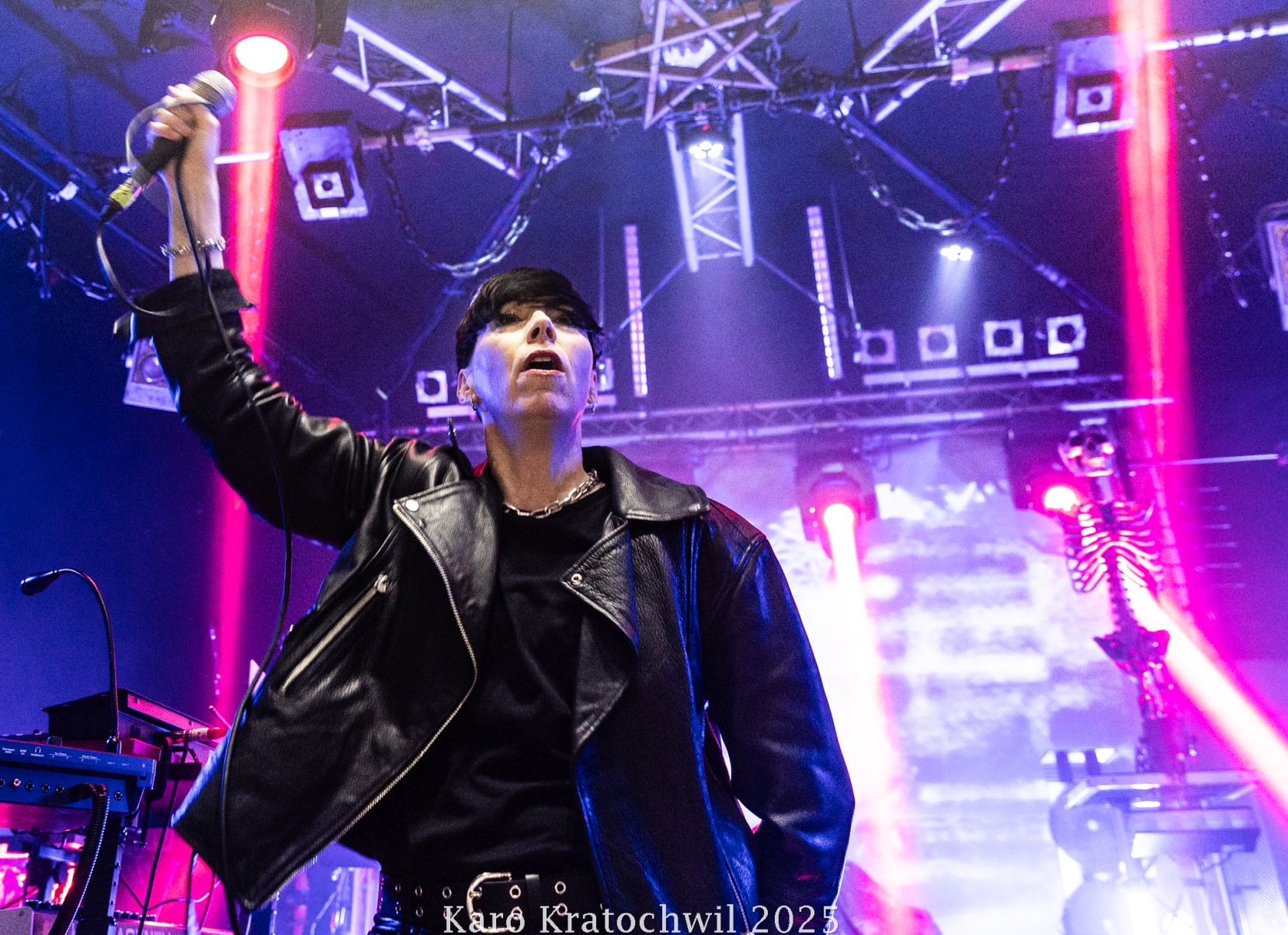 emmon karo kratochwil 2025 8