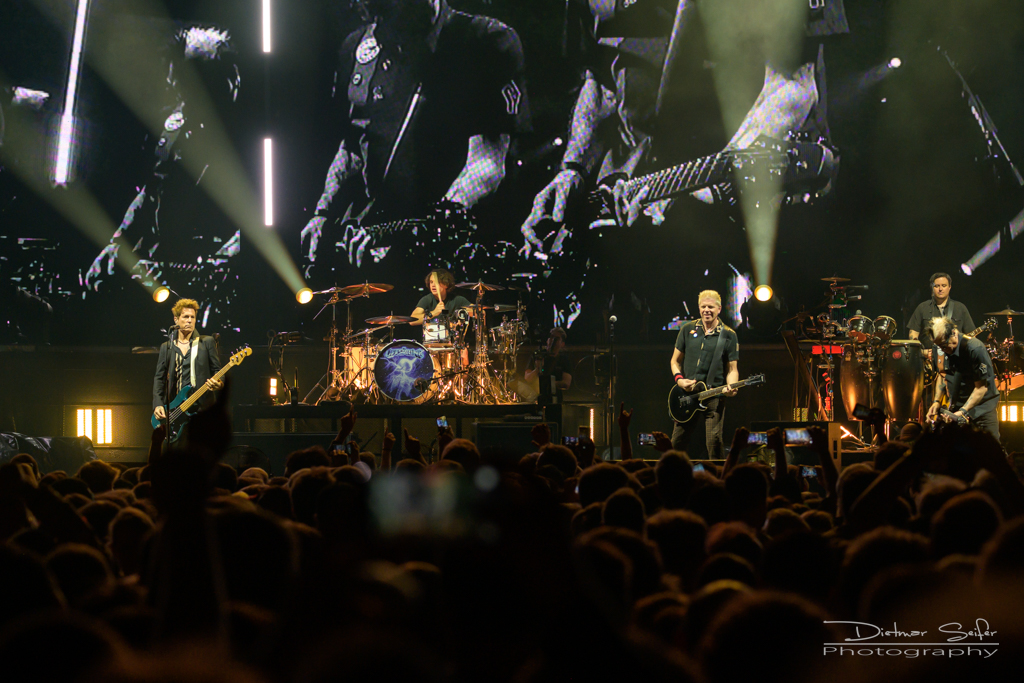 20251105 205730 The Offspring