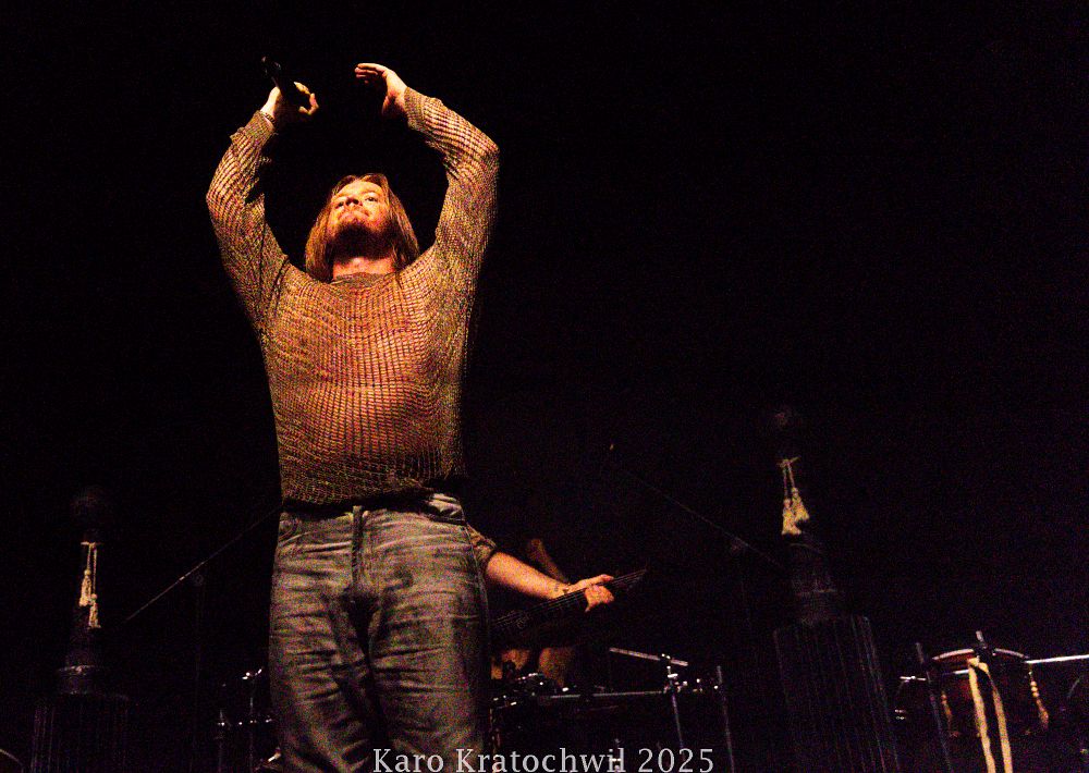 equilibrium karo kratochwil 2025