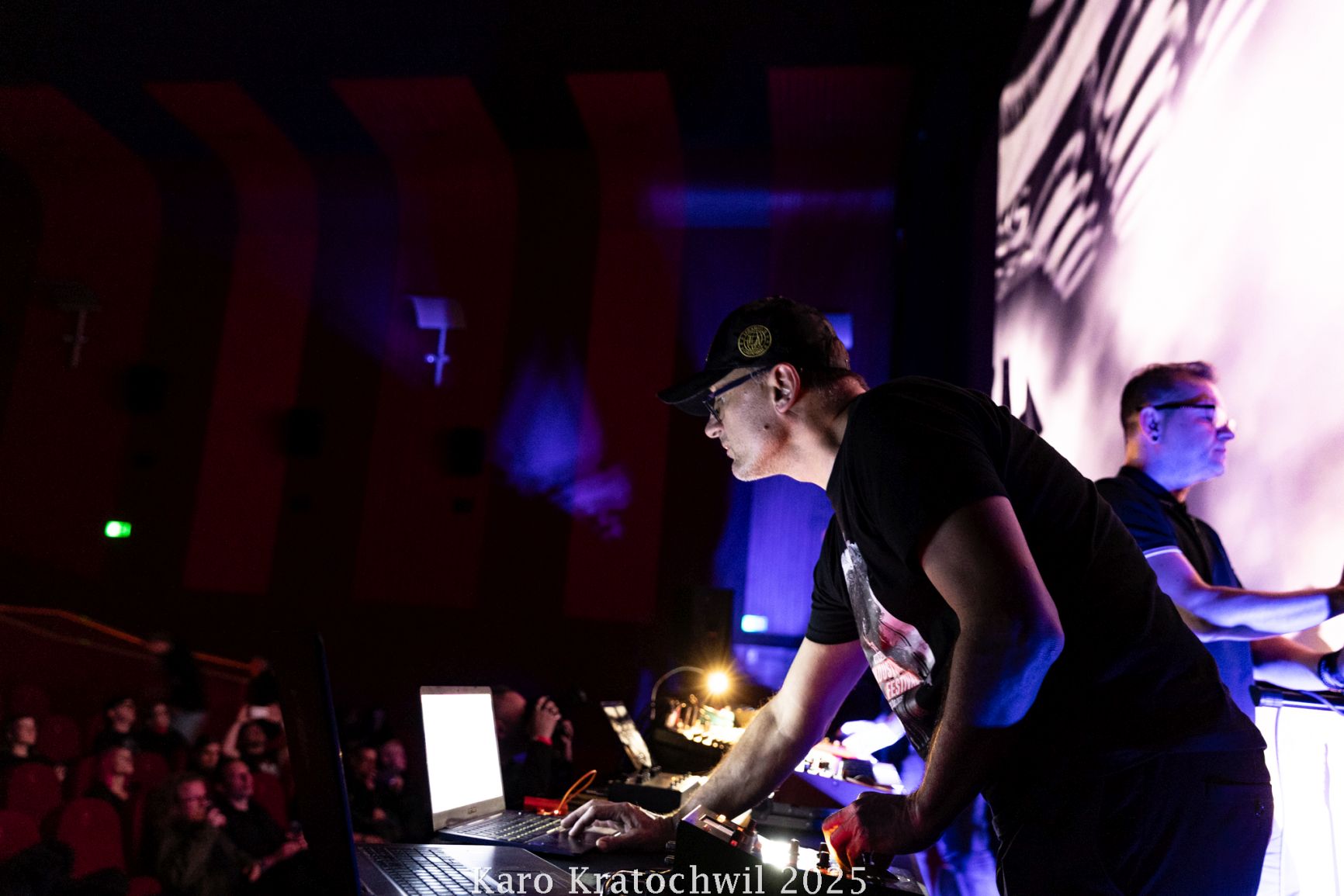 job karma karo kratochwil 2025 14