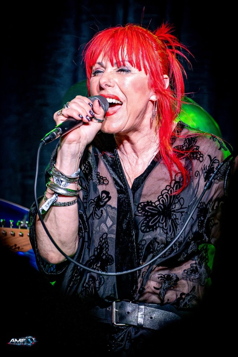 GhostDance1000060809