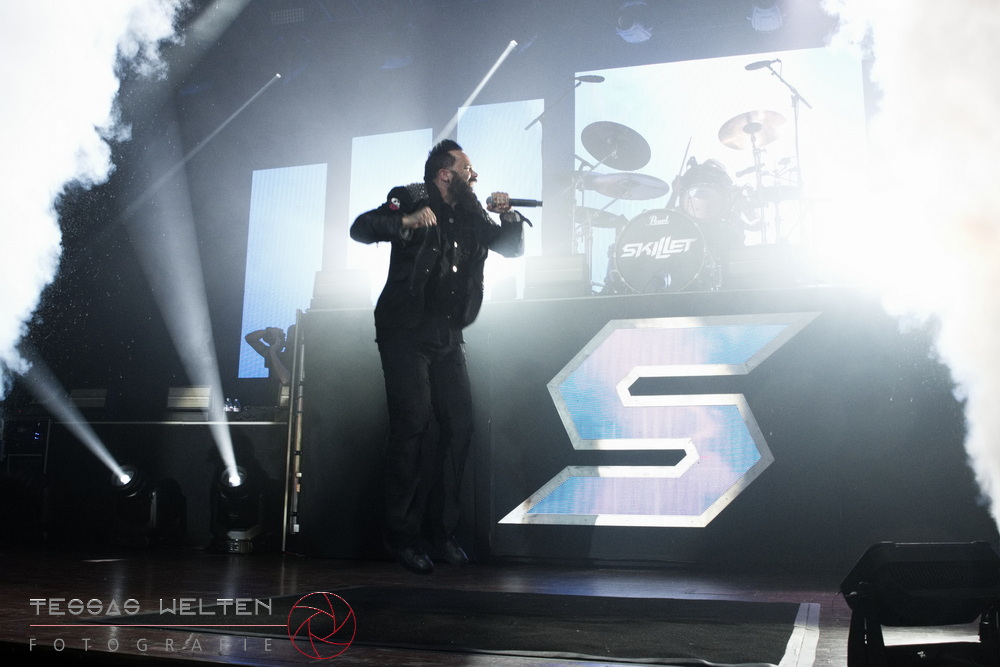 SKILLET Offenbach 01 05 26 0011