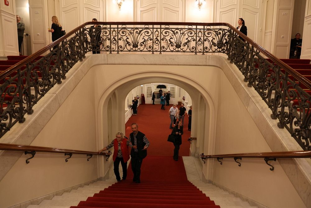 peterheppner byIrynaKalenska01