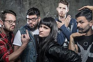 IWRESTLEDABEARONCE