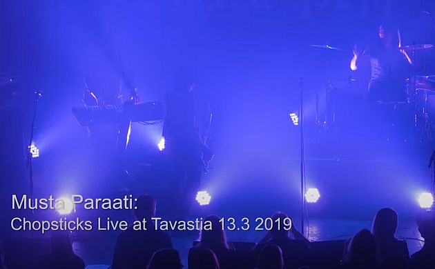 mustaparaati chopsticks live